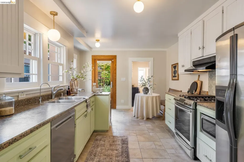 3300 Wilson Place Oakland CA 94602