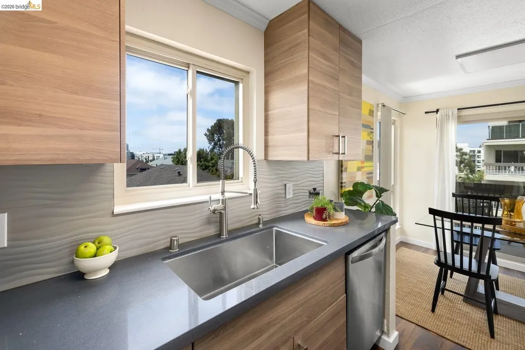 77 Fairmount Avenue Oakland CA 94611