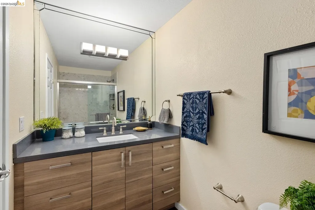 77 Fairmount Avenue Oakland CA 94611