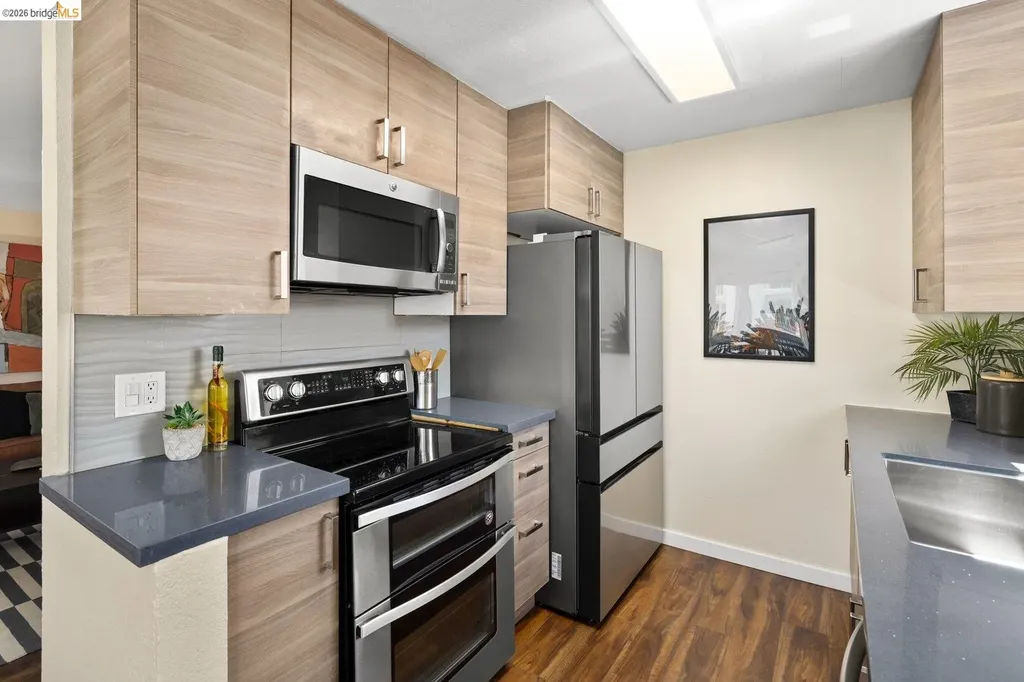 77 Fairmount Avenue Oakland CA 94611