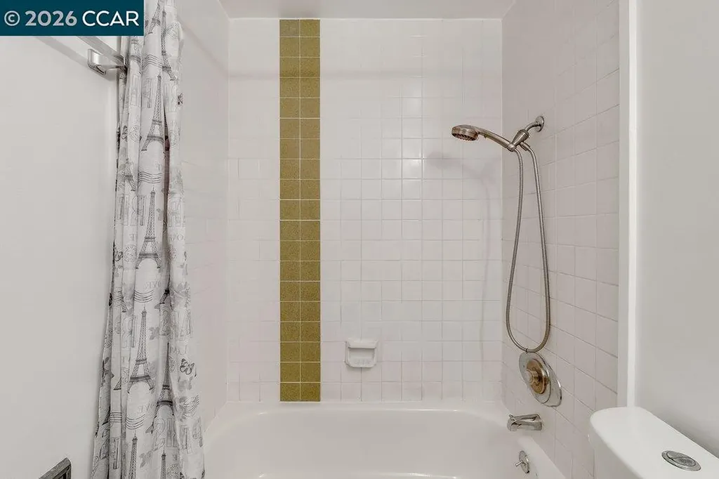 375 Camelback Drive Pleasant Hill CA 94523