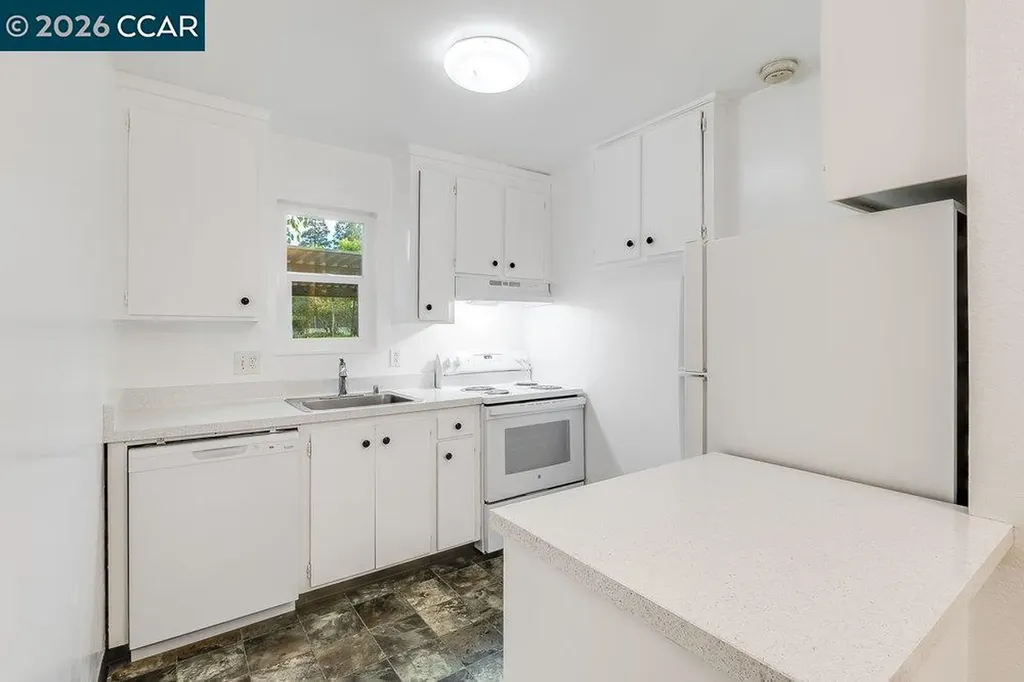 375 Camelback Drive Pleasant Hill CA 94523
