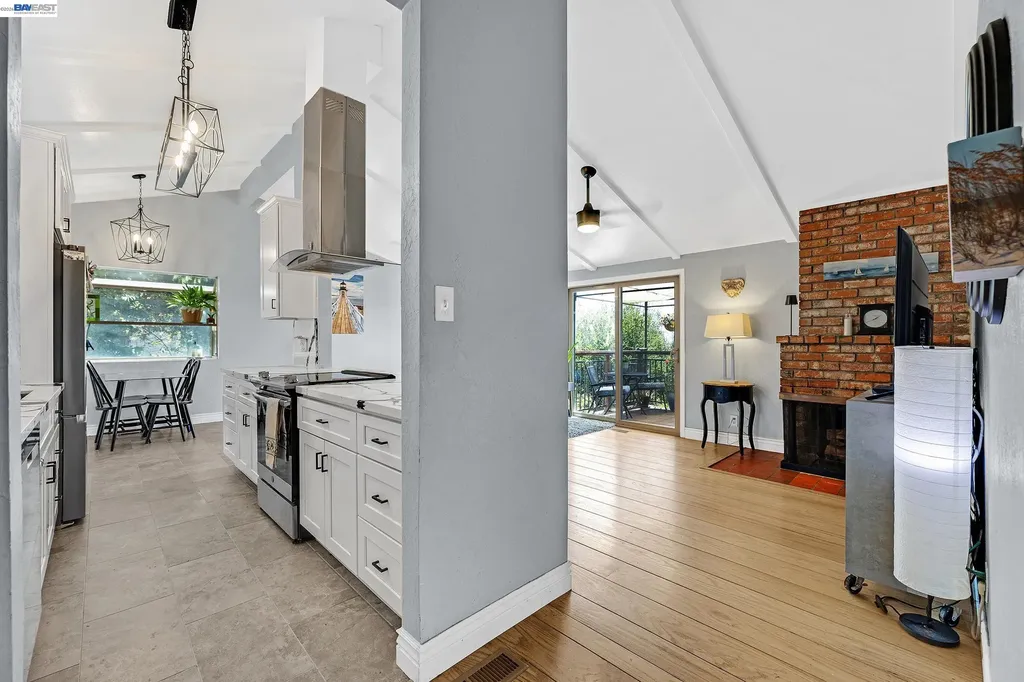 33027 Palmetto Drive Union City CA 94587