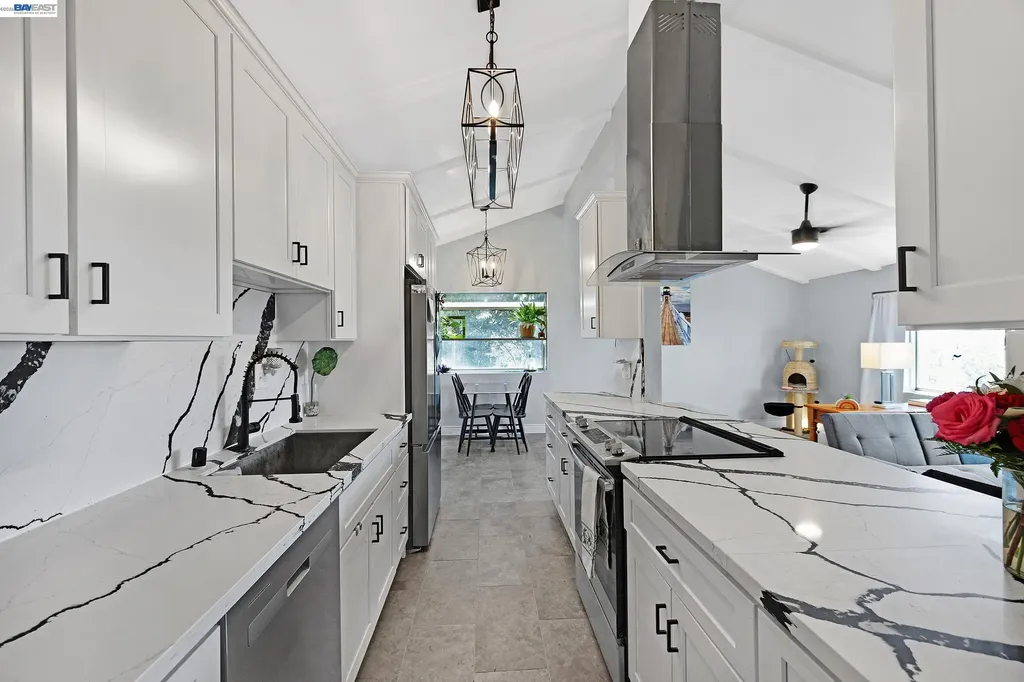 33027 Palmetto Drive Union City CA 94587