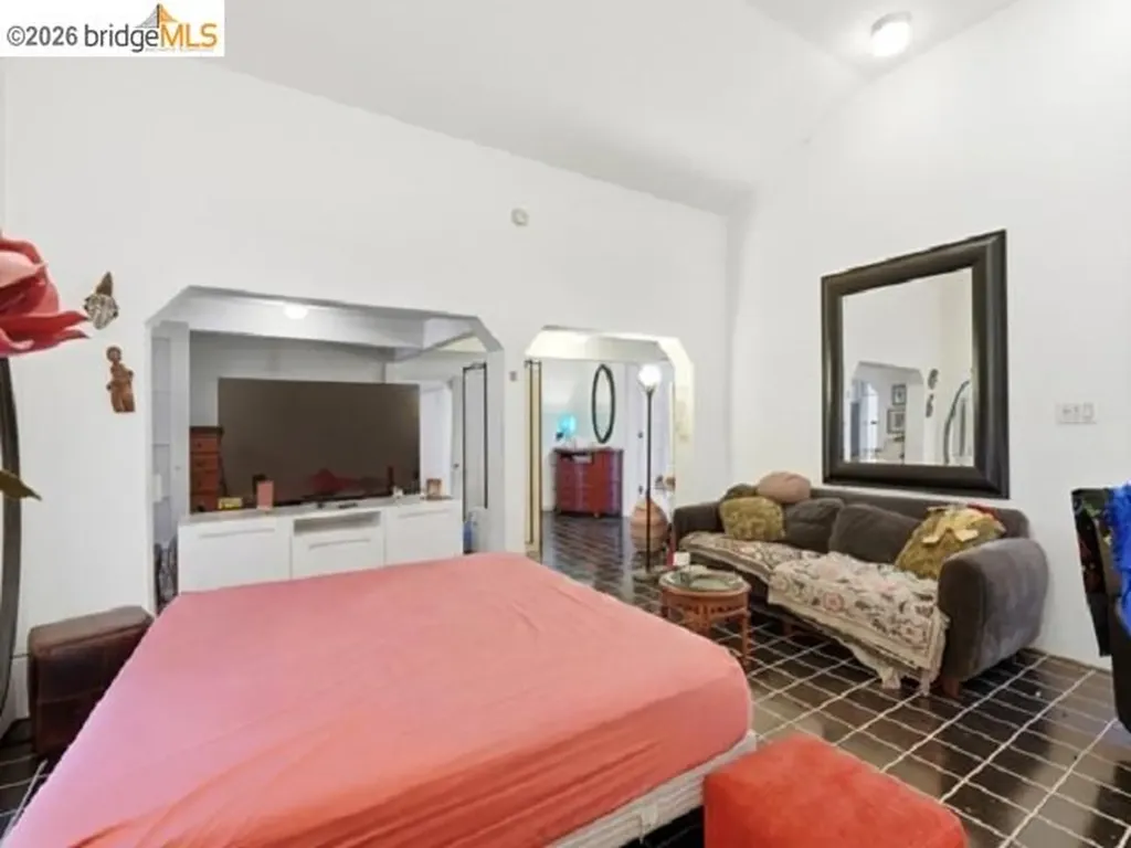 4105 Gregory Street Oakland CA 94619