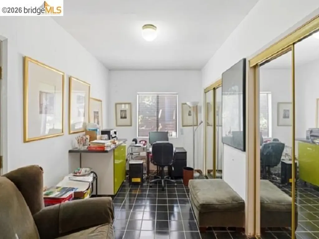 4105 Gregory Street Oakland CA 94619