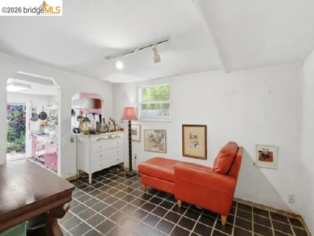 4105 Gregory Street Oakland CA 94619