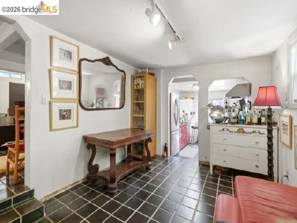 4105 Gregory Street Oakland CA 94619