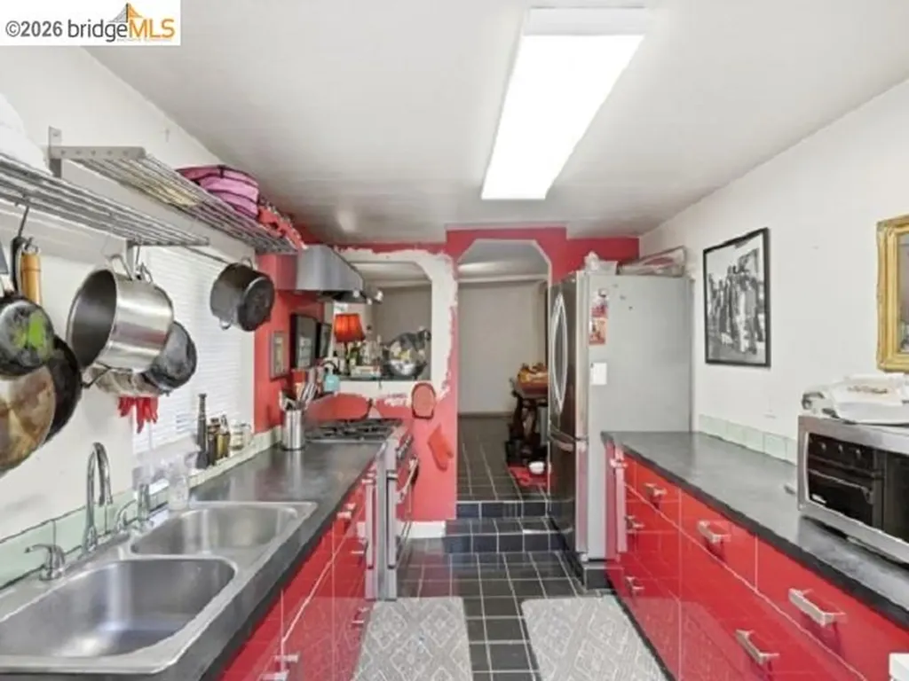 4105 Gregory Street Oakland CA 94619