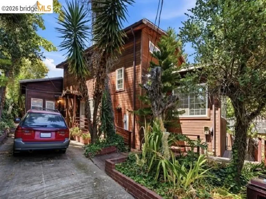 4105 Gregory Street Oakland CA 94619