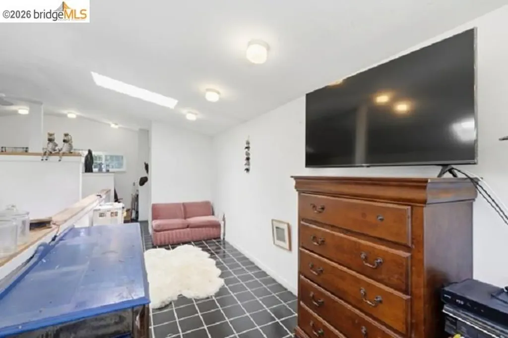 4105 Gregory Street Oakland CA 94619