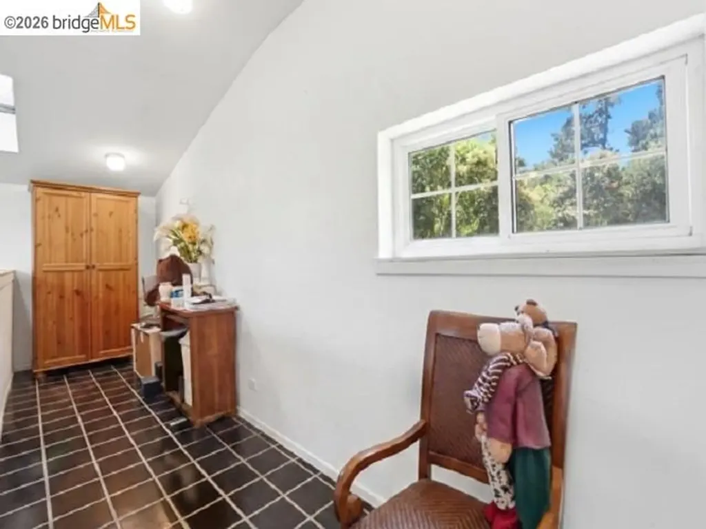 4105 Gregory Street Oakland CA 94619