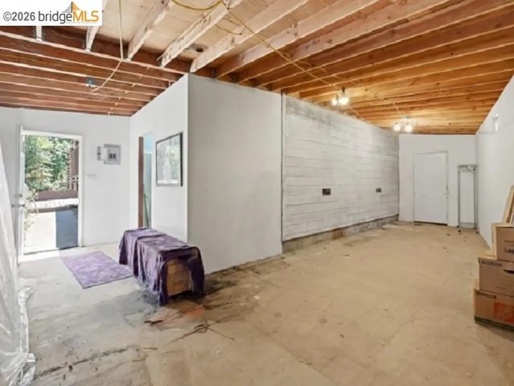 4105 Gregory Street Oakland CA 94619