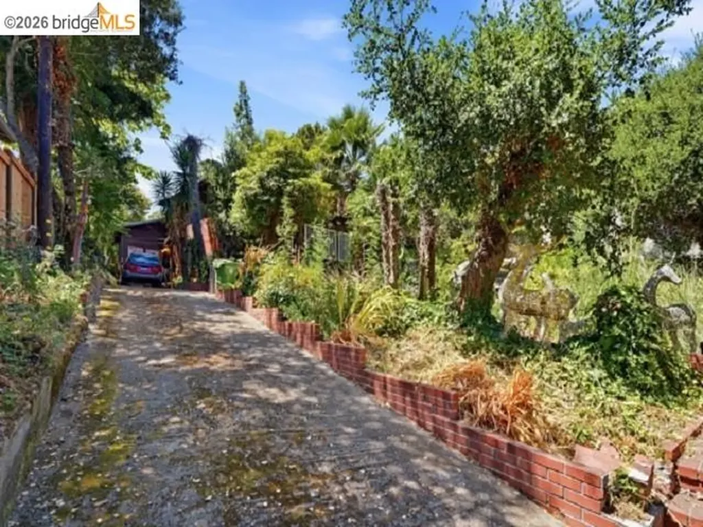 4105 Gregory Street Oakland CA 94619