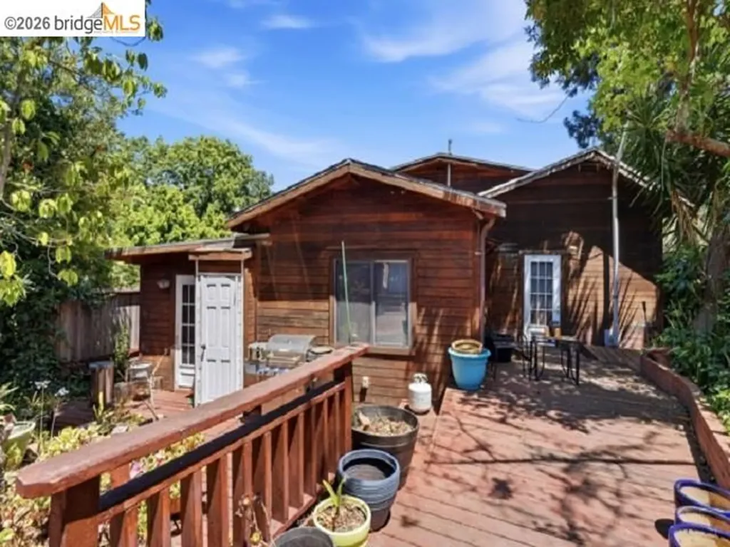 4105 Gregory Street Oakland CA 94619