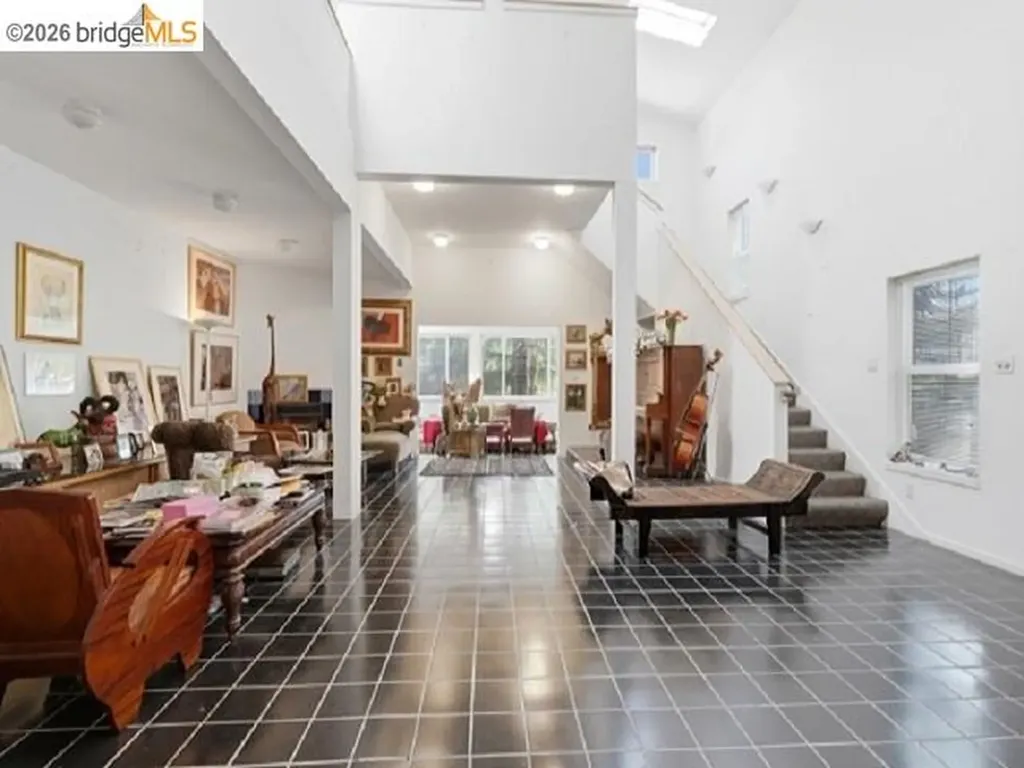 4105 Gregory Street Oakland CA 94619