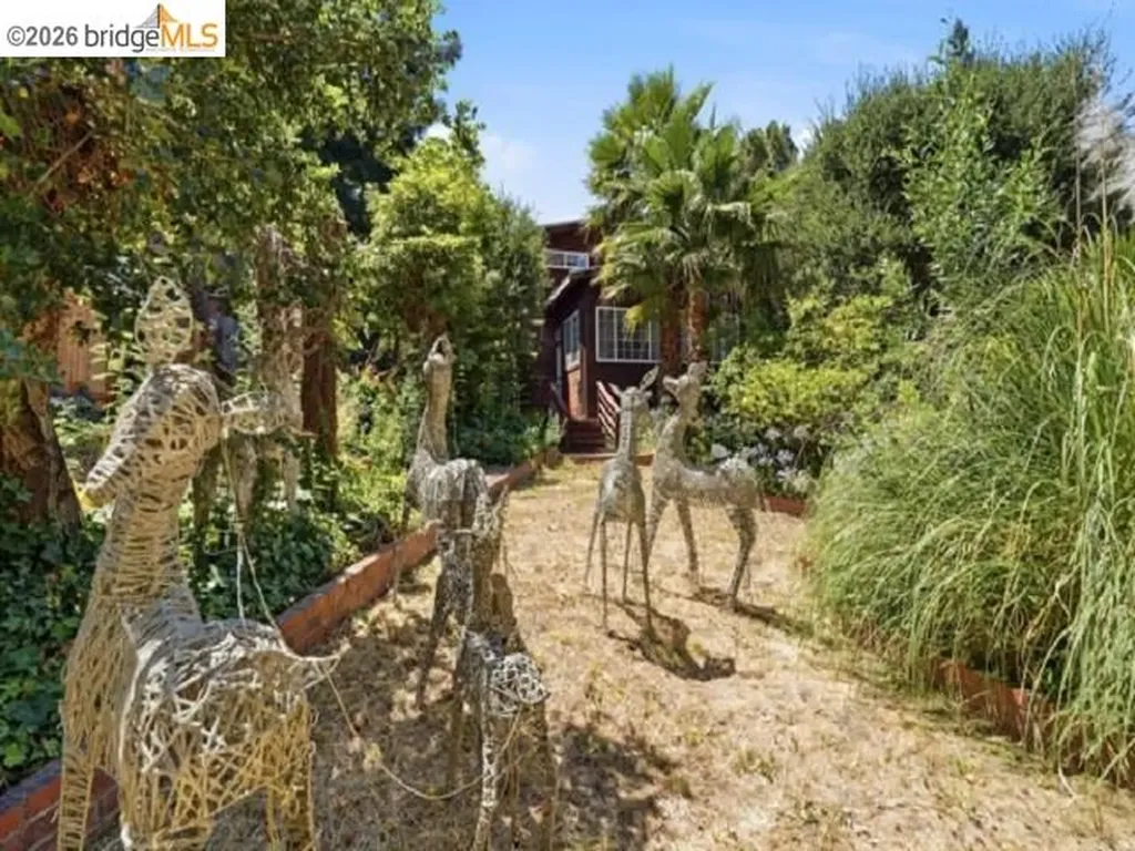 4105 Gregory Street Oakland CA 94619
