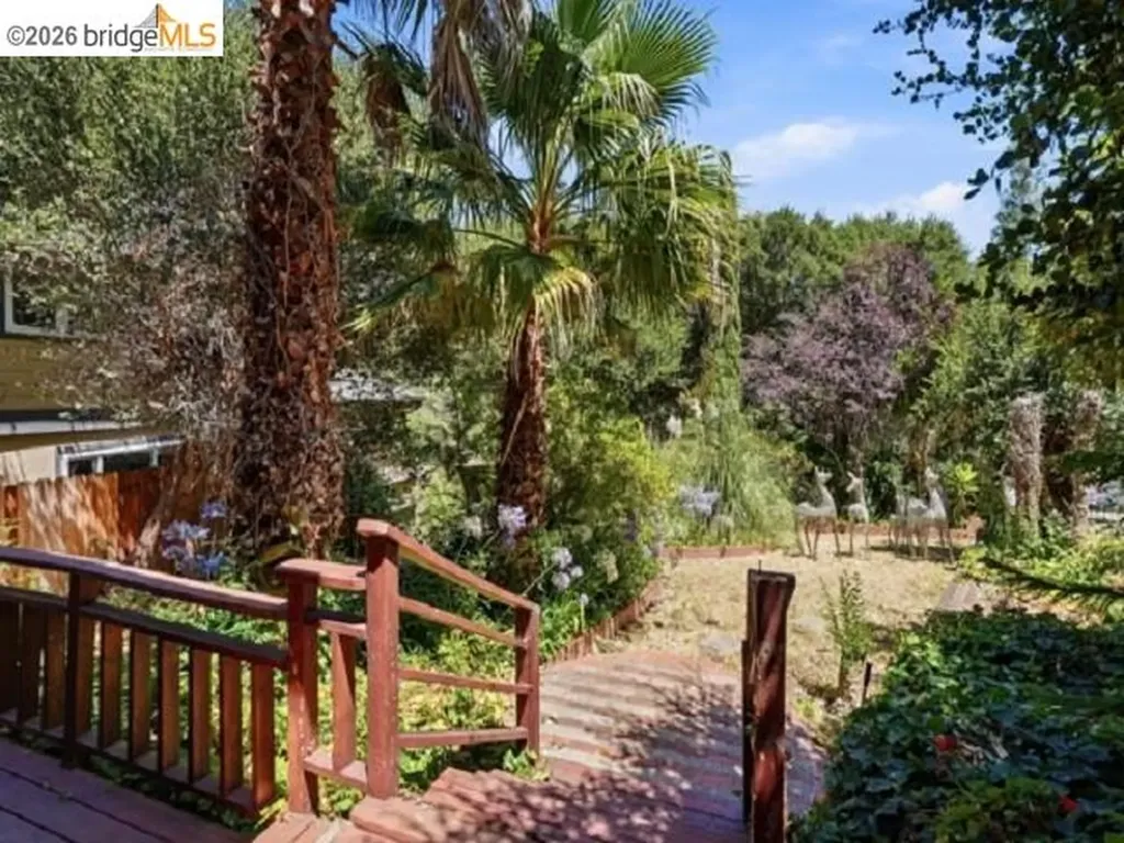 4105 Gregory Street Oakland CA 94619