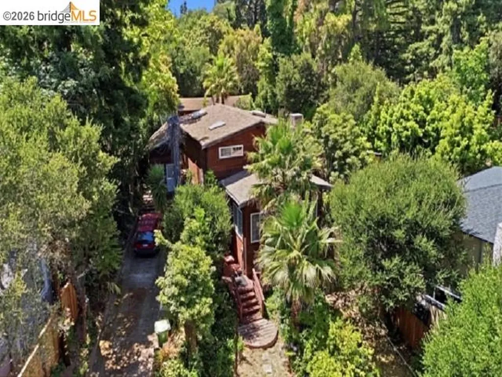 4105 Gregory Street Oakland CA 94619