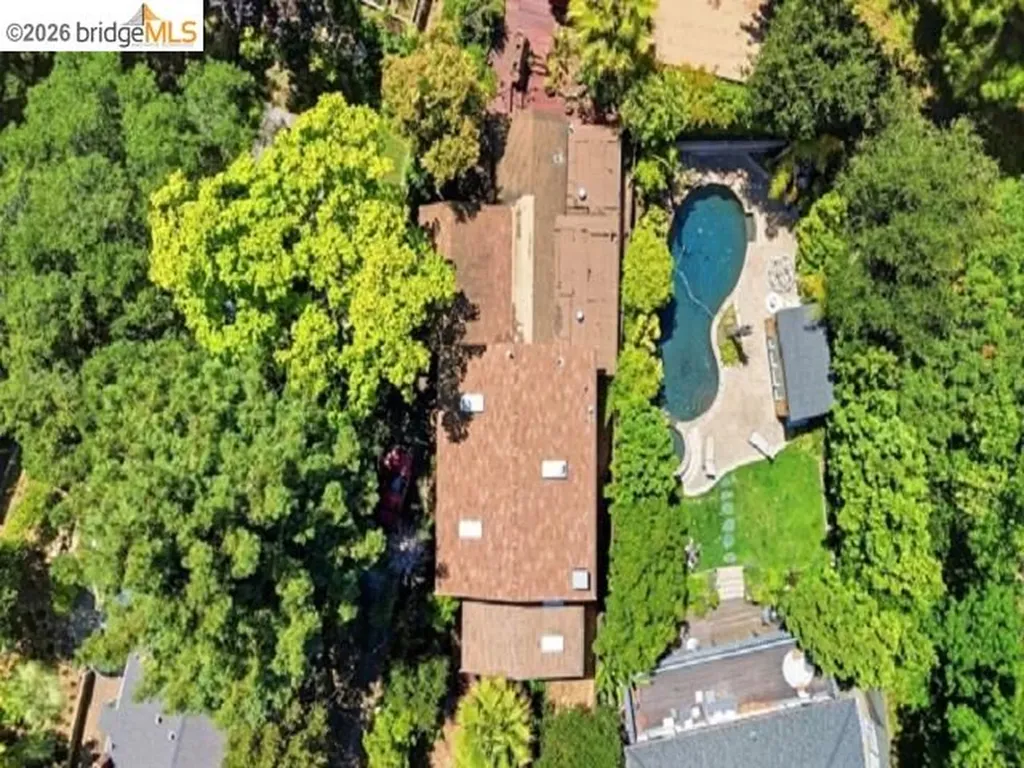 4105 Gregory Street Oakland CA 94619