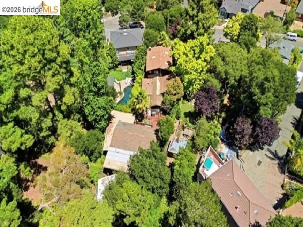 4105 Gregory Street Oakland CA 94619