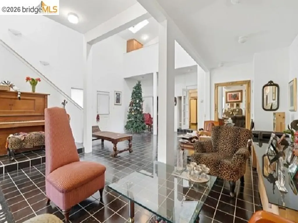 4105 Gregory Street Oakland CA 94619