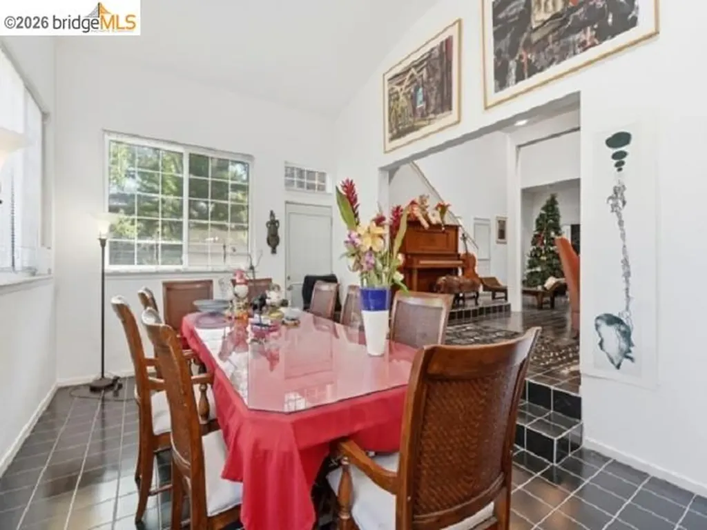 4105 Gregory Street Oakland CA 94619