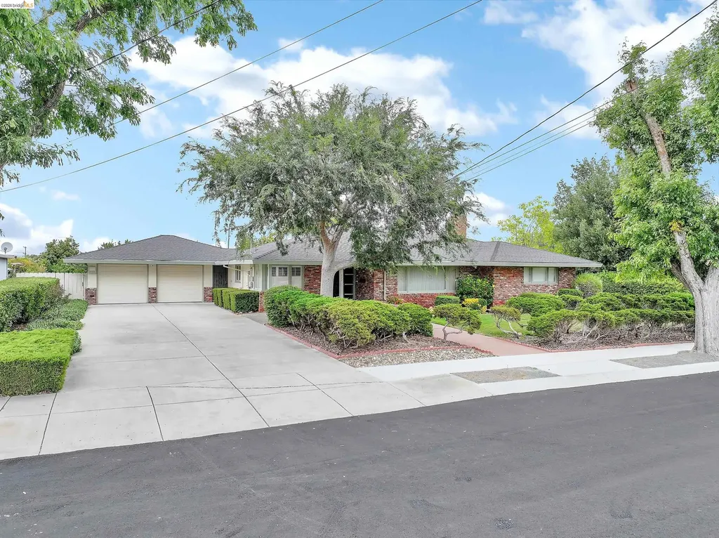 227 Pueblo Drive Pittsburg CA 94565