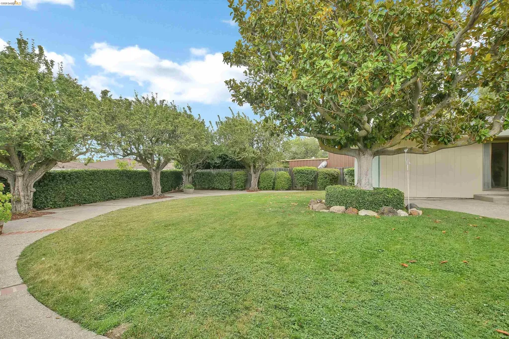 227 Pueblo Drive Pittsburg CA 94565