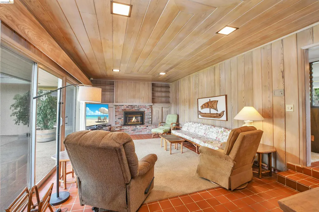 227 Pueblo Drive Pittsburg CA 94565