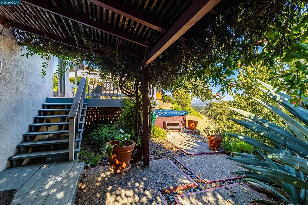 640 Skyline Drive Martinez CA 94553