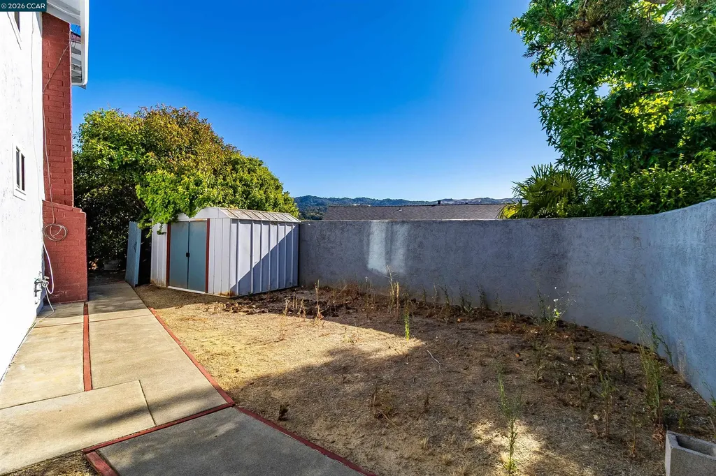 640 Skyline Drive Martinez CA 94553