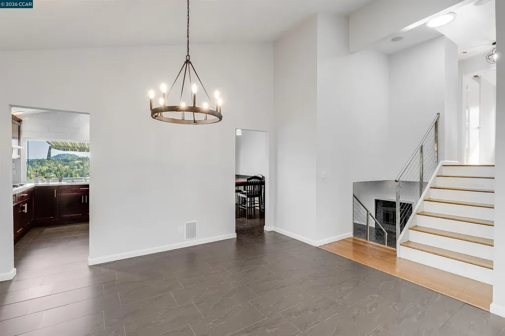 640 Skyline Drive Martinez CA 94553