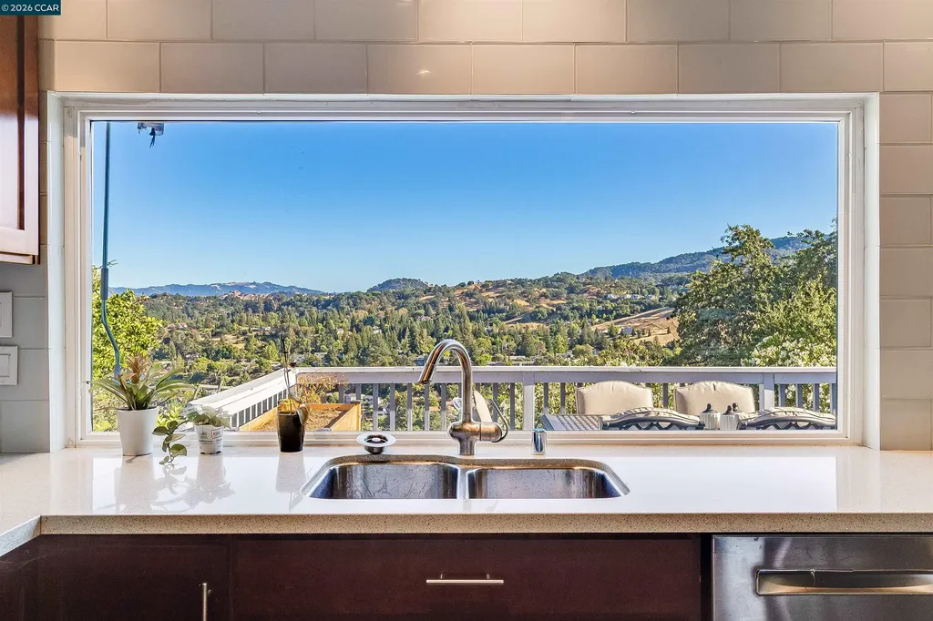 640 Skyline Drive Martinez CA 94553