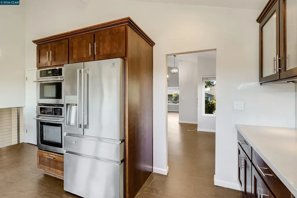 640 Skyline Drive Martinez CA 94553
