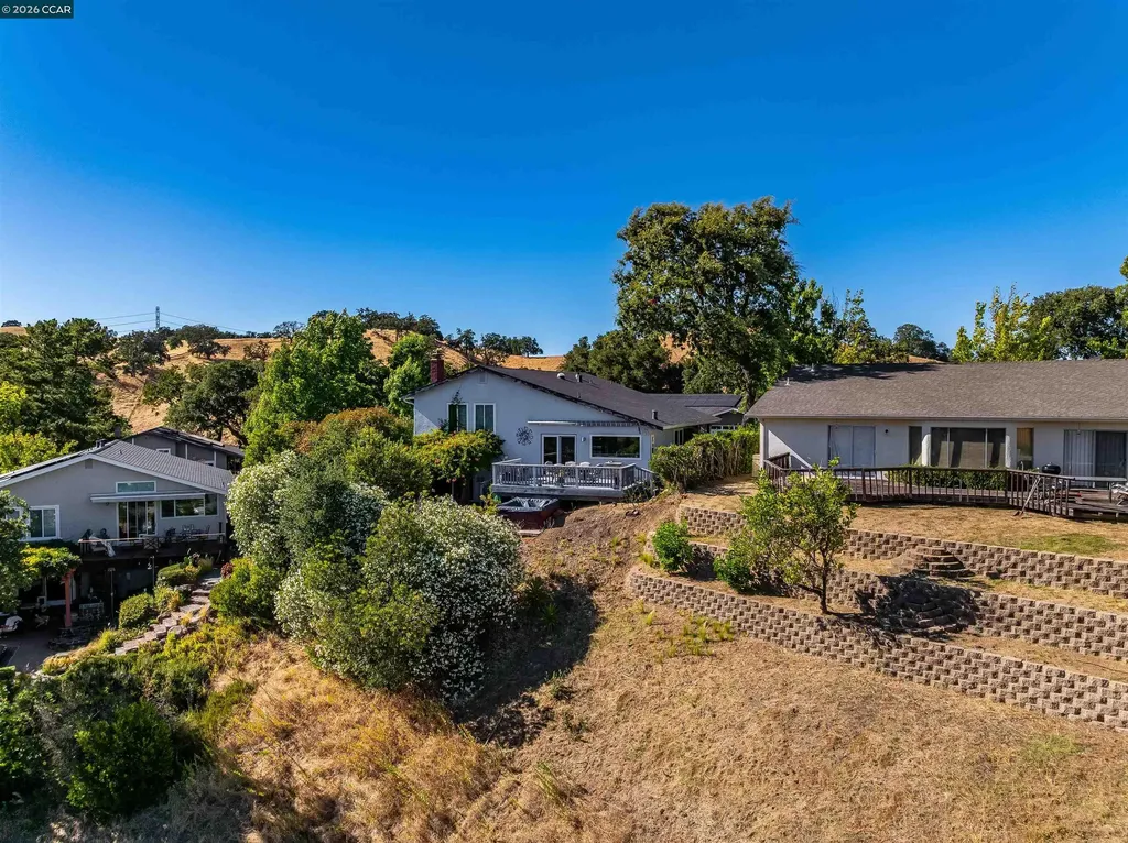 640 Skyline Drive Martinez CA 94553