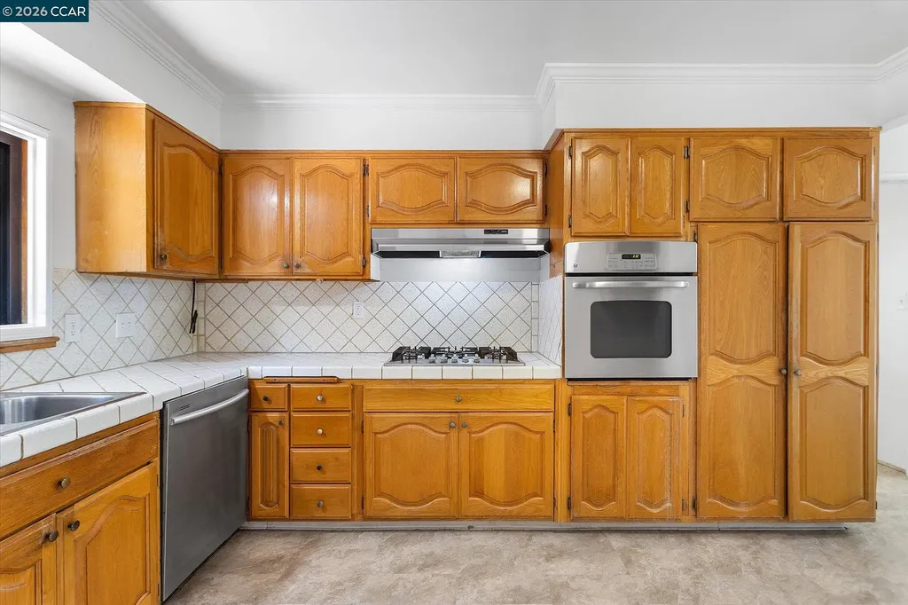 375 Carson Drive Hayward CA 94544