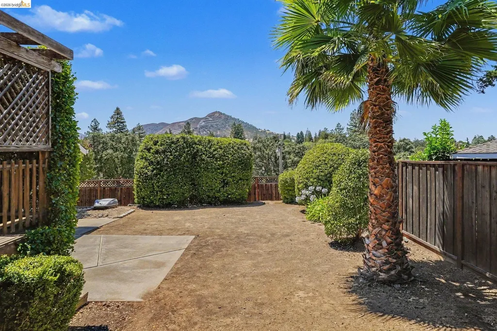 332 Chardonnay Circle Clayton CA 94517