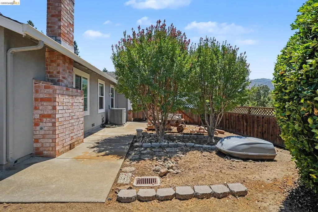 332 Chardonnay Circle Clayton CA 94517