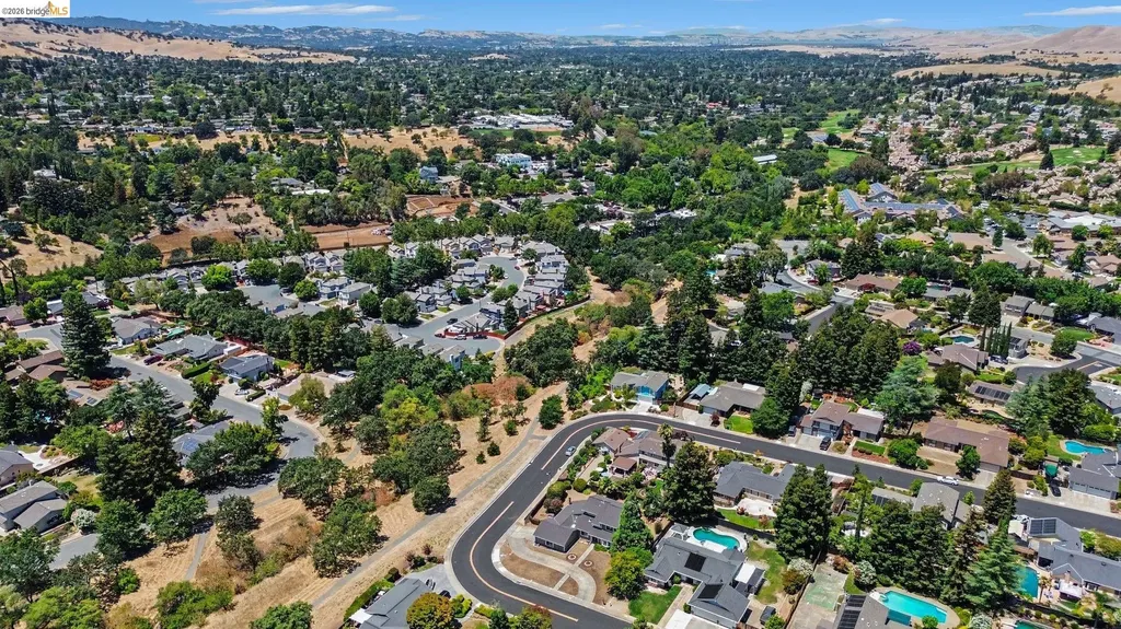 332 Chardonnay Circle Clayton CA 94517