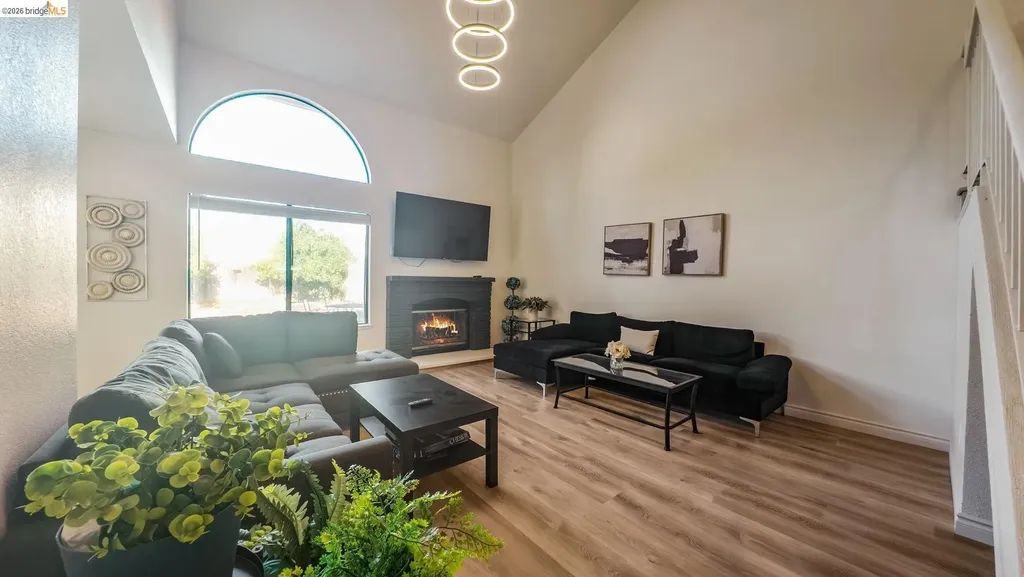 719 Azores Circle Bay Point CA 94565