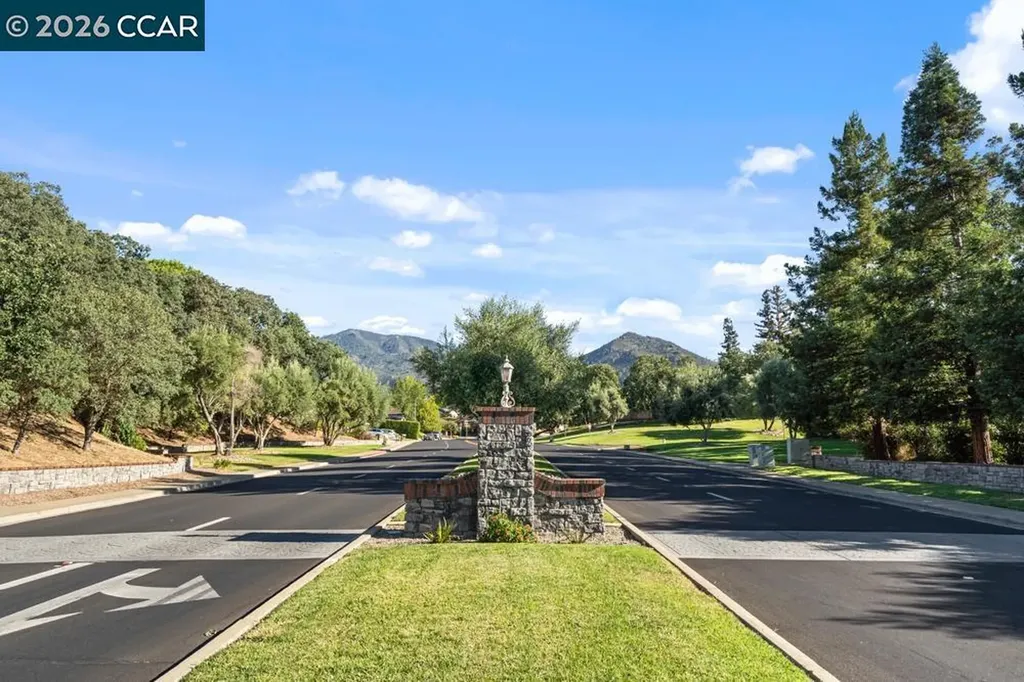11 Mt Lee Place Clayton CA 94517