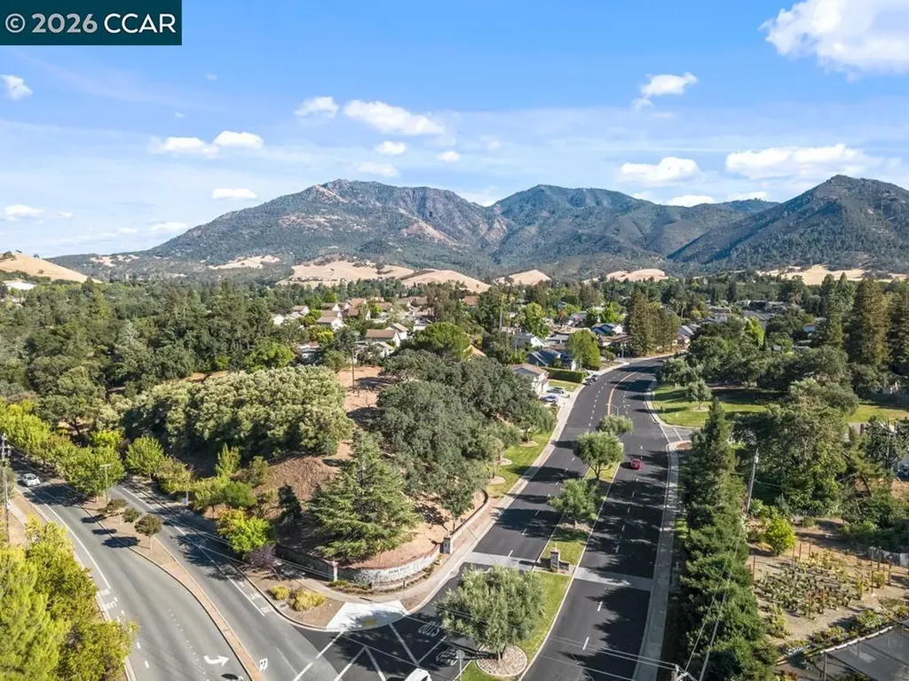11 Mt Lee Place Clayton CA 94517