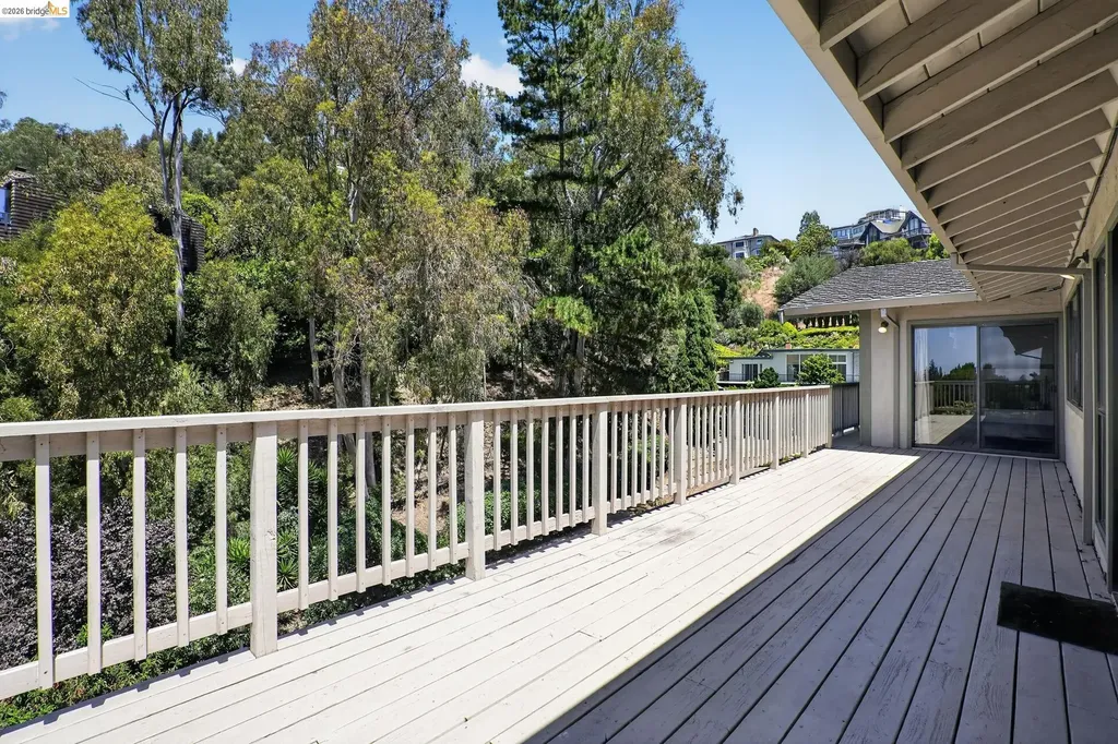 525 Hampton Avenue Piedmont CA 94611