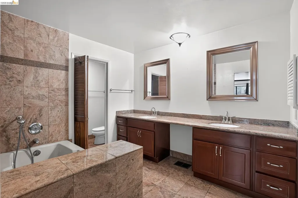 525 Hampton Avenue Piedmont CA 94611