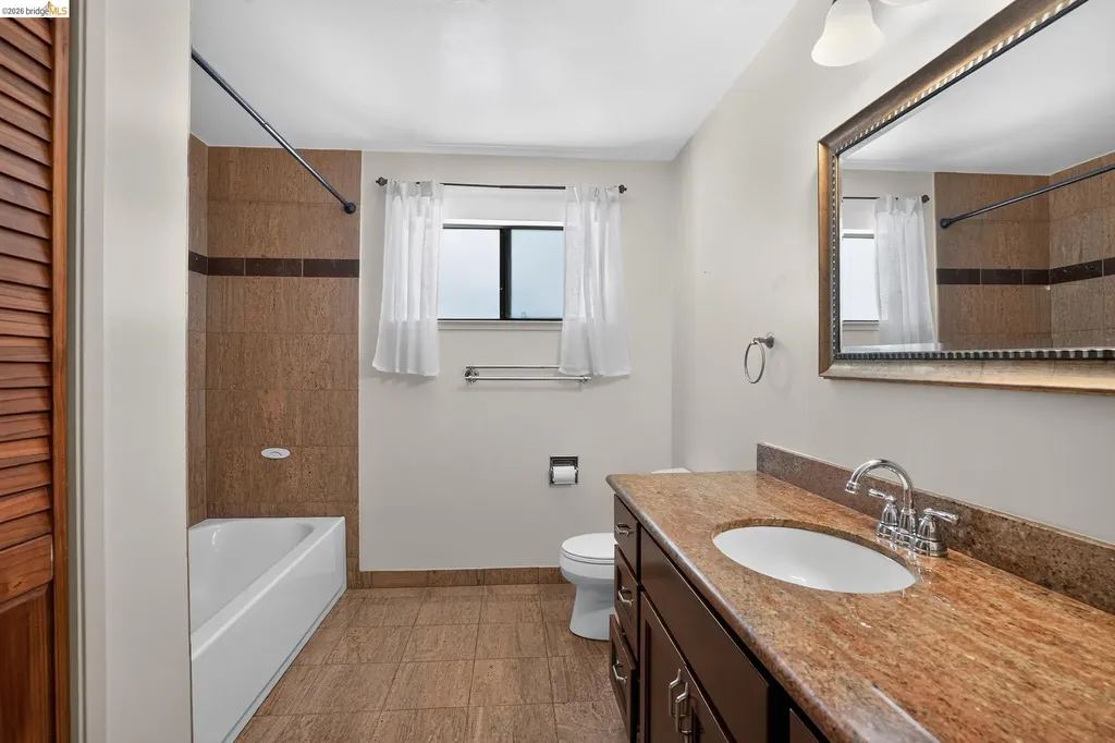 525 Hampton Avenue Piedmont CA 94611