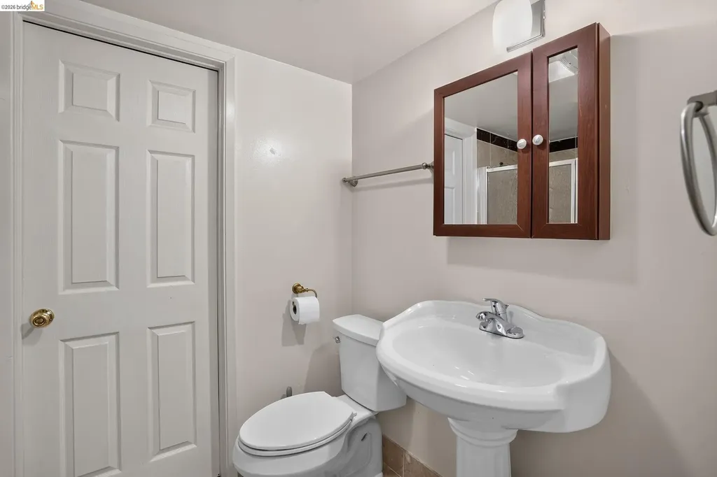 525 Hampton Avenue Piedmont CA 94611