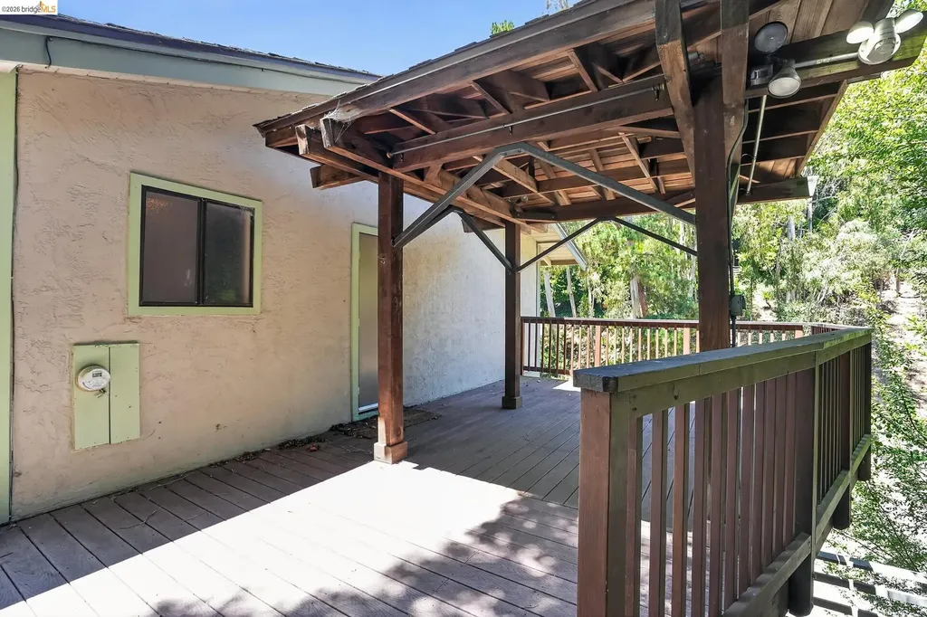525 Hampton Avenue Piedmont CA 94611