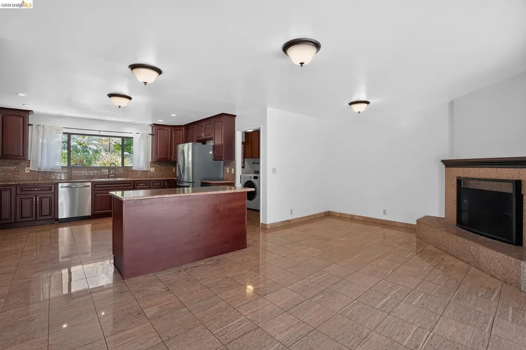 525 Hampton Avenue Piedmont CA 94611
