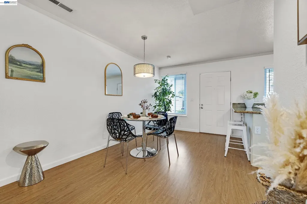 27427 Stoneridge Court Hayward CA 94544